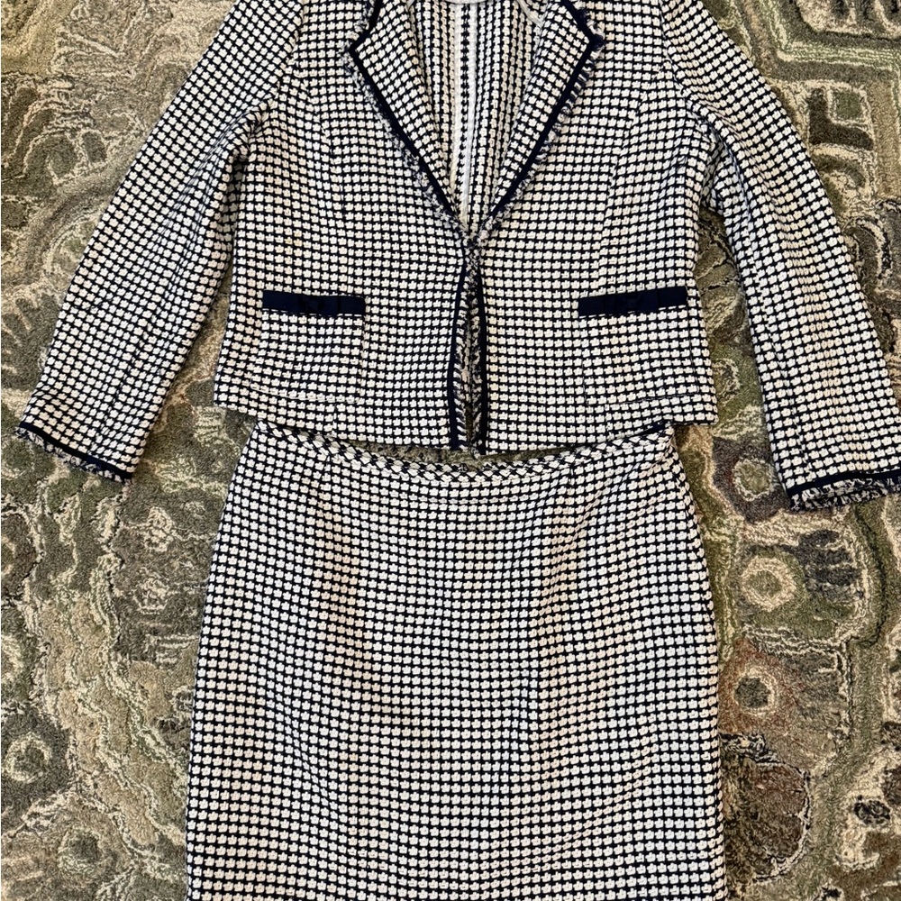 Tahari Blue & White Skirt Suit Blazer Jacket, 14 16 XL